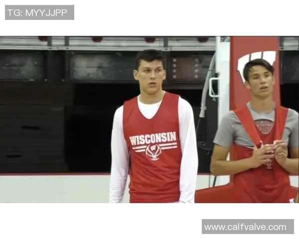 足球球星展现魅力西装造型 多重风格演绎运动与时尚完美融合